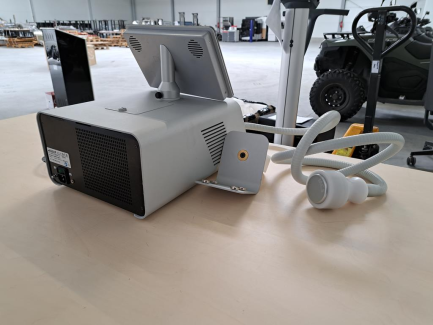 Zdjęcie przedmiotu: A medical device designed to destroy fat cells and increase collagen production in the skin caused by thermal shock caused by low and high temperatures generated by the device - CRYO T-SHOCK 4.0