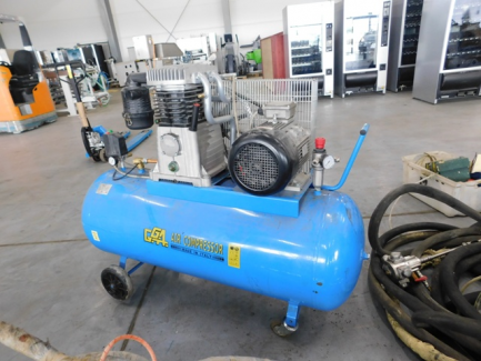 Zdjęcie przedmiotu: A set for spraying and polyurethane injection