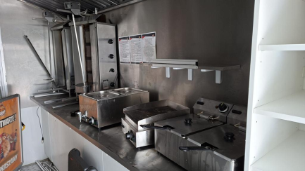 Zdjęcie przedmiotu: Przyczepa gastronomiczna ZP352 TRAILERS