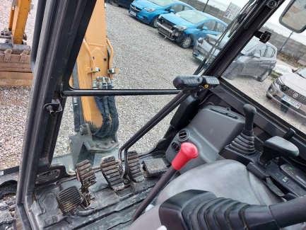 Zdjęcie przedmiotu: Гусеничний міні-екскаватор Case CX 19C