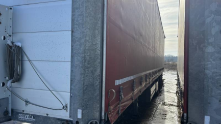 Zdjęcie przedmiotu: SCHMITZ SCS 24 35.0t Skrzyniowa