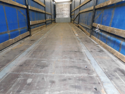 Zdjęcie przedmiotu: MEGA SCHMITZ CARGOBULL AG S01 SCS 24 / L-13.62 CEB curtain semi-trailer