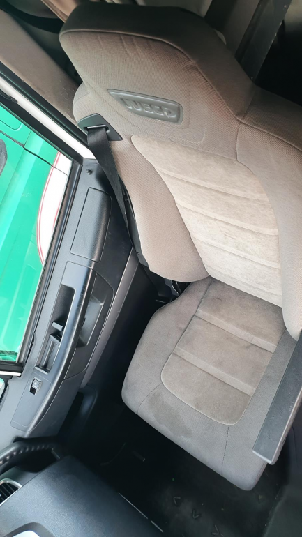 Zdjęcie przedmiotu: Iveco AS440T/P 4x2 Hi-Way