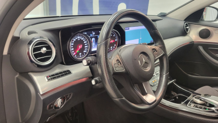 Zdjęcie przedmiotu: Mercedes-benz E 220 d 4-Matic 9G-TRONIC
