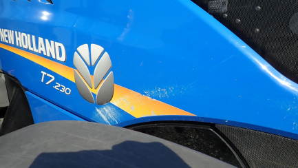 Zdjęcie przedmiotu: NEW HOLLAND T7.230 AutoCommand agricultural tractor