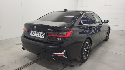 Zdjęcie przedmiotu: BMW 330i Luxury Line aut