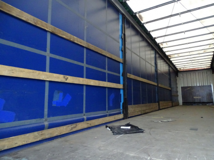 Zdjęcie przedmiotu: KRONE SD curtain semi-trailer