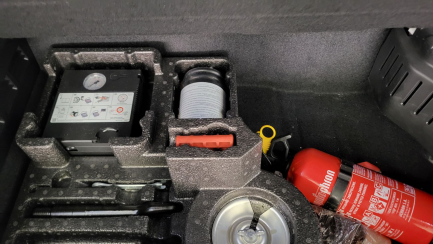 Zdjęcie przedmiotu: Porsche Cayenne Turbo Błędny wpis mocy i pojemności silnika w DR