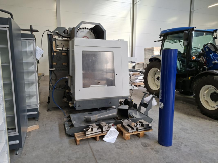 Zdjęcie przedmiotu: Pionowe centrum obr&oacute;bcze HAAS VF-3SS