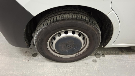 Zdjęcie przedmiotu: Renault Master FWD 2.3 dCi E6d 3.5t L3H3 Pack Clim