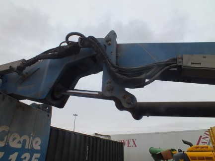 Zdjęcie przedmiotu: GENIE Z 135/70 articulated petrol platform