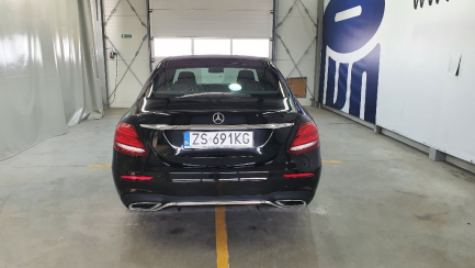 Zdjęcie przedmiotu: Mercedes-benz E220 d 4-Matic 9G-TRONIC