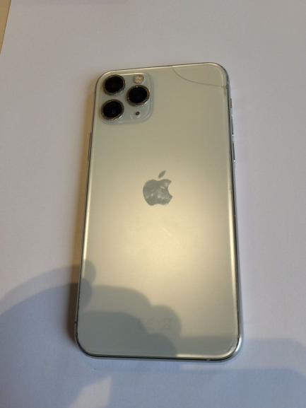 Zdjęcie przedmiotu: Telefon / Smartfon Apple iPhone 11 Pro 256 GB &ndash; srebrny kod prod. MWC82PM/A