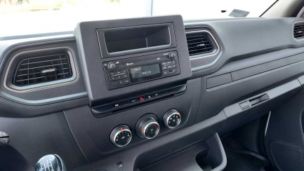 Zdjęcie przedmiotu: Renault Master FWD 2.3 dCi E6d 3.5t L3H3 Business