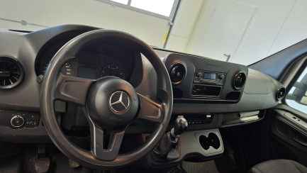 Zdjęcie przedmiotu: MERCEDES-BENZ/IGLOPOL SPRINTER E6 3.5t
