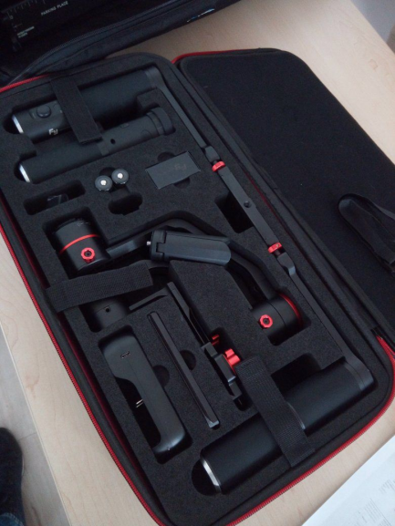 Zdjęcie przedmiotu: Set of photographic equipment (FUJI X-T2 camera + XF 18-55mm lens, FUJI XF 35 F1 4 R lens, stabilizer, SLIDER, head)