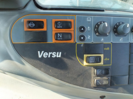Zdjęcie przedmiotu: VALTRA T213 VERSU agricultural tractor
