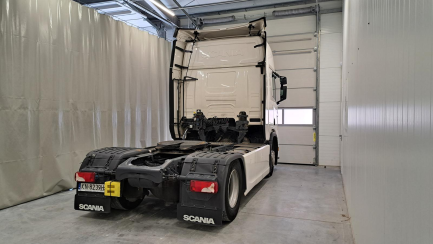 Zdjęcie przedmiotu: SCANIA R460 Super E6 18.0t 4x2 NA Highline