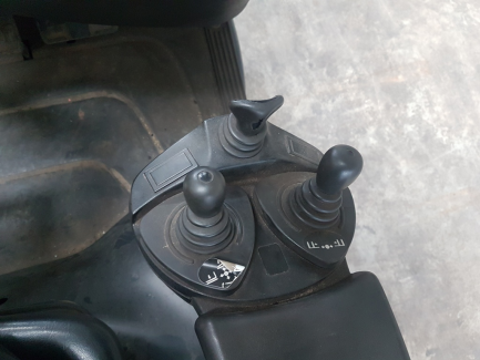 Zdjęcie przedmiotu: WOZEK WIDLOWY LINDE H16-01