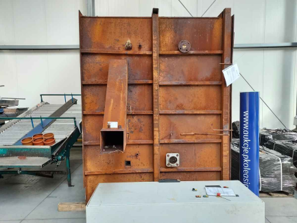 Zdjęcie przedmiotu: Galvanizing furnace with equipment