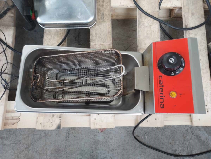 Zdjęcie przedmiotu: PROMOTION GASTRONOMY Set of gastronomic equipment (SW-1S kitchen scale, FCM 786100 spiral mixer, Chopper, Unox Cheftop convection steam oven with a hood, Mijar King E water softener, Stalgast IP2 fryer, Ma-Ga TC123 meat grinder)