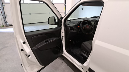 Zdjęcie przedmiotu: Fiat Doblo Cargo 1.6 M-jet E6d 2.5t SX