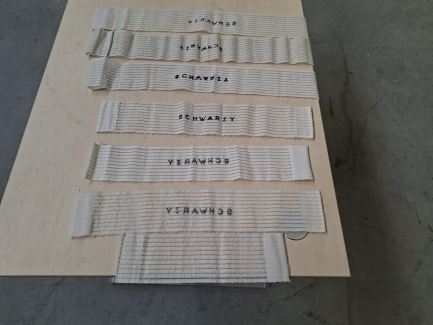 Zdjęcie przedmiotu: Медичний пристрій DEKA SCHWARZY, що використовує електромагнітні поля для нарощування м'язів та формування тіла