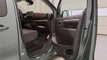 Zdjęcie przedmiotu: Toyota PROACE Verso 2.0 D-4D E6EA 2.9t Medium Business Aut