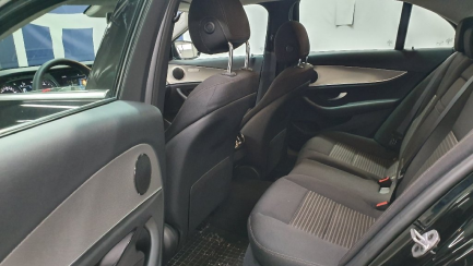 Zdjęcie przedmiotu: Mercedes-benz E 220 Sedan