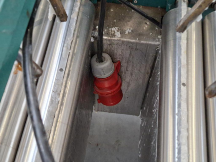 Zdjęcie przedmiotu: Maszyna do zawieszania blok&oacute;w książkowych w twarde oprawy SCHMEDT PRALEG HHS 1805