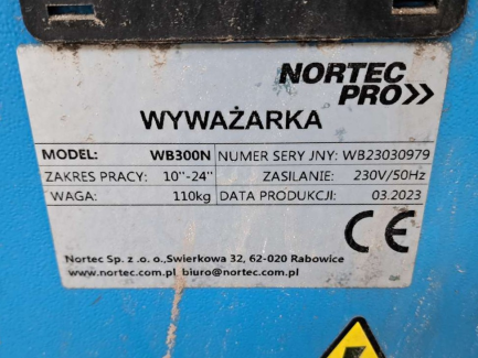 Zdjęcie przedmiotu: Обладнання для майстерні: СТАНЦІЯ ДЛЯ ЗАМІНИ МАСЛА В КОРОБЦІ ПЕРЕДАЧ, ШИНОМОНТАЖНИЙ СТАНЦІОНЕР, БАЛАНСУВАЛЬНИЙ СТАНЦІОНЕР, ДВОСТІЙНИЙ ПІДЙОМНИК