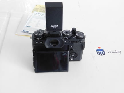 Zdjęcie przedmiotu: Camera with Fuji Film Corporation lens: body - XT3 / lens - XF35mmF2 R WR