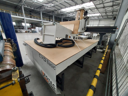 Zdjęcie przedmiotu: Frezarka CNC INFOTEC 3121 EVO BASIC