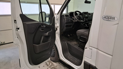 Zdjęcie przedmiotu: RENAULT/IZOTERMY Master FWD 2.3 dCi E6 3.5t L3H1 Pack Clim S&S+E