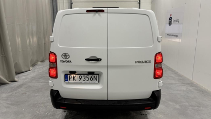 Zdjęcie przedmiotu: Toyota PROACE 2.0 CRD E6 3.1t Long Active
