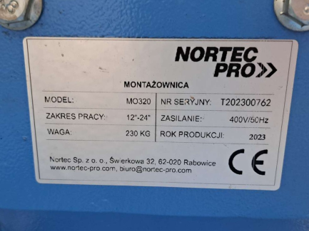 Zdjęcie przedmiotu: Обладнання для майстерні: СТАНЦІЯ ДЛЯ ЗАМІНИ МАСЛА В КОРОБЦІ ПЕРЕДАЧ, ШИНОМОНТАЖНИЙ СТАНЦІОНЕР, БАЛАНСУВАЛЬНИЙ СТАНЦІОНЕР, ДВОСТІЙНИЙ ПІДЙОМНИК