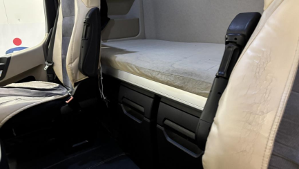 Zdjęcie przedmiotu: Mercedes-Benz Actros 1845 LS E6 18.0t