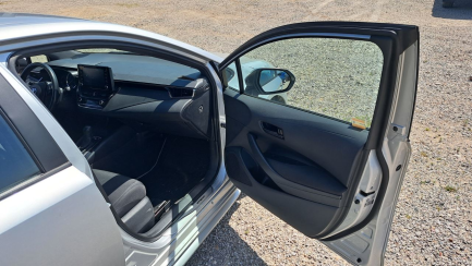 Zdjęcie przedmiotu: Toyota Corolla 1.8 Hybrid Active e-CVT Oświadczenie o utracie DR