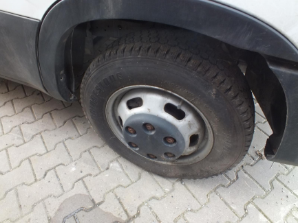 Zdjęcie przedmiotu: Iveco Daily 35C15 V L (19,6m3) Euro 5