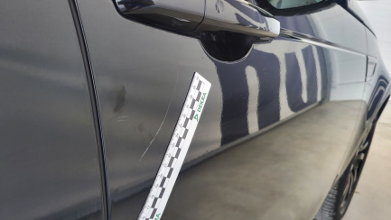 Zdjęcie przedmiotu: LAND ROVER Discovery V 2.0 SD4 HSE