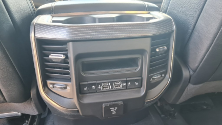 Zdjęcie przedmiotu: Dodge Ram 1500 5.7 4x4