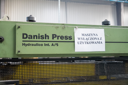 Zdjęcie przedmiotu: Technological line for the production of SICODAN condensers CONDENSER line