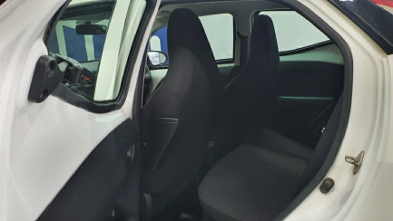 Zdjęcie przedmiotu: Toyota Aygo 1.0 VVT-i X EU6