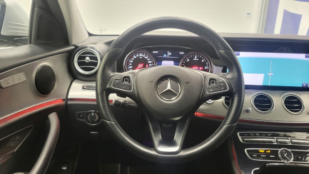 Zdjęcie przedmiotu: Mercedes-benz E 220 d 4-Matic 9G-TRONIC