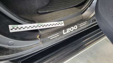 Zdjęcie przedmiotu: Mitsubishi L200 2.2 d DC Stark Basic aut Oświadczenie o utracie DR