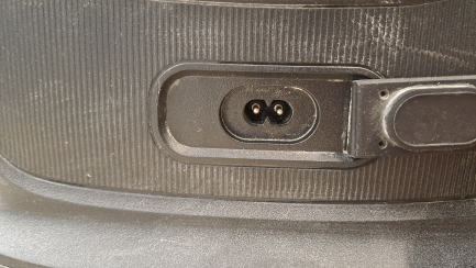 Zdjęcie przedmiotu: Аудіоколонка JBL PartyBox Stage 320 Power, чорна, 240 Вт, Bluetooth, 18 годин роботи від акумулятора, вхід для мікрофона та гітари, IPX4