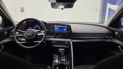 Zdjęcie przedmiotu: Hyundai Elantra 1.6 Smart CVT