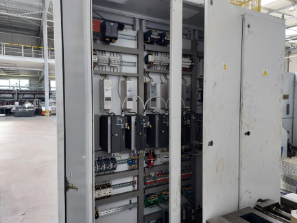 Zdjęcie przedmiotu: Wiertarko-frezarka WPR-100 CNC