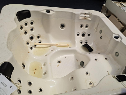 Zdjęcie przedmiotu: AQUAVIA SPA CUBE ERGO hot tub