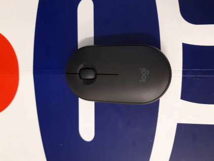 Zdjęcie przedmiotu: Laptop / Notebook Apple MacBook Pro 13" z Touch Bar, 4-rdzeinowy Intel Core i5 1.4 GHz , 8 gen, RAM 8 GB, dysk 512GB SSD kod producenta: MXK52ZE/A z akcesoriami